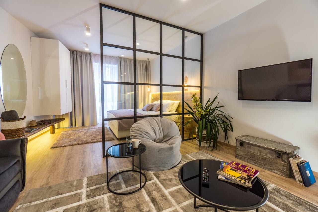 Glossy Lodge Thessaloniki Buitenkant foto